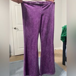 Purple palazzo pants
Medium